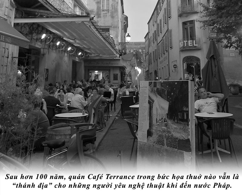 After more than 100 years, Café Terrace in the painting has always been a "mecca" for art lovers when coming to France.