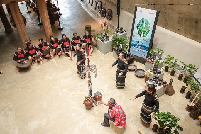Phục dựng Lễ dâng cúng cà phê của người Ê-đê bản địa tại Bảo tàng Thế giới Cà phê