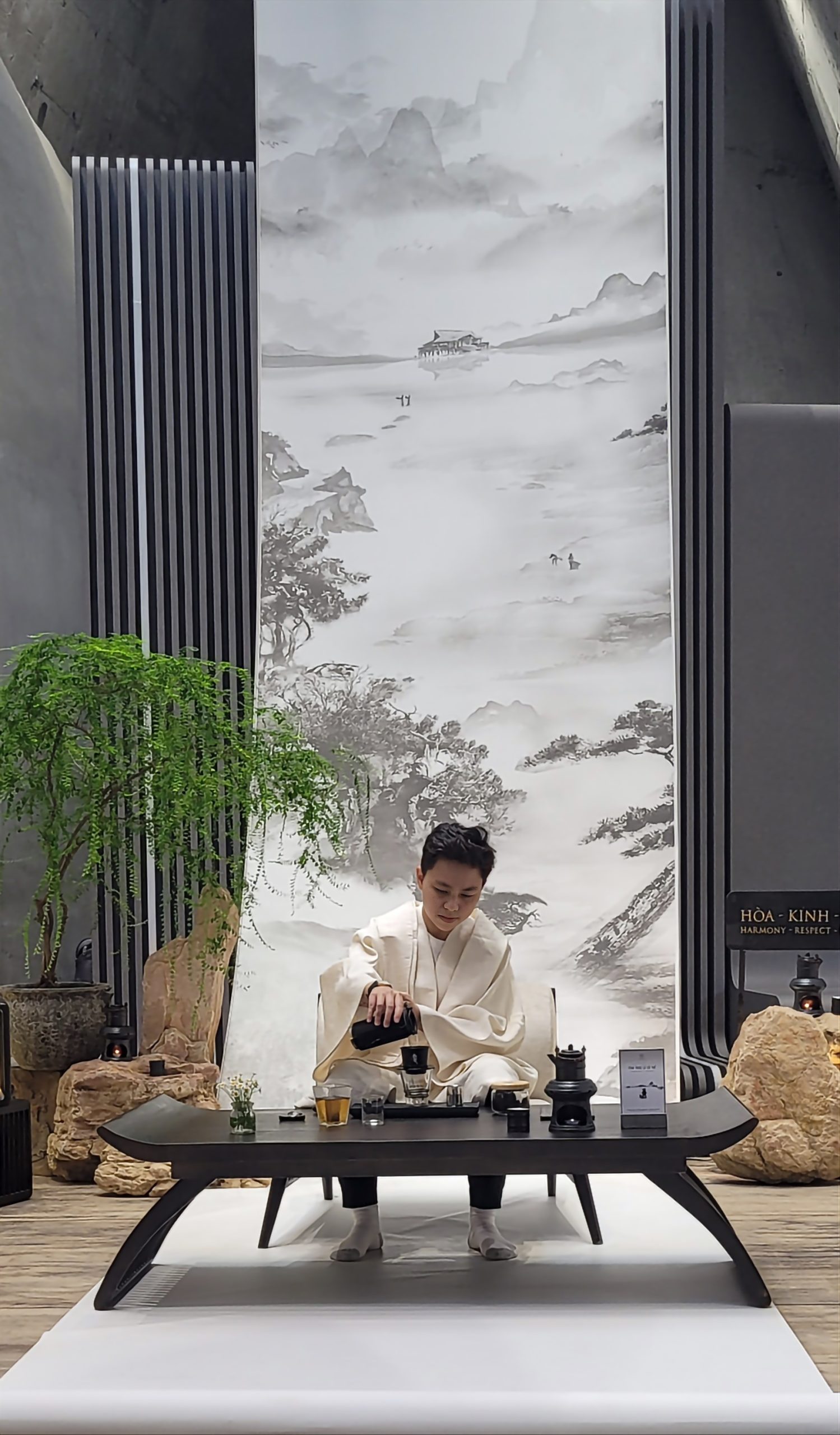 Biểu diễn nghi thức Thiền Cà phê tại Bảo tàng Thế giới Cà phê (9/3/2023). Ảnh: Ngọc Lan