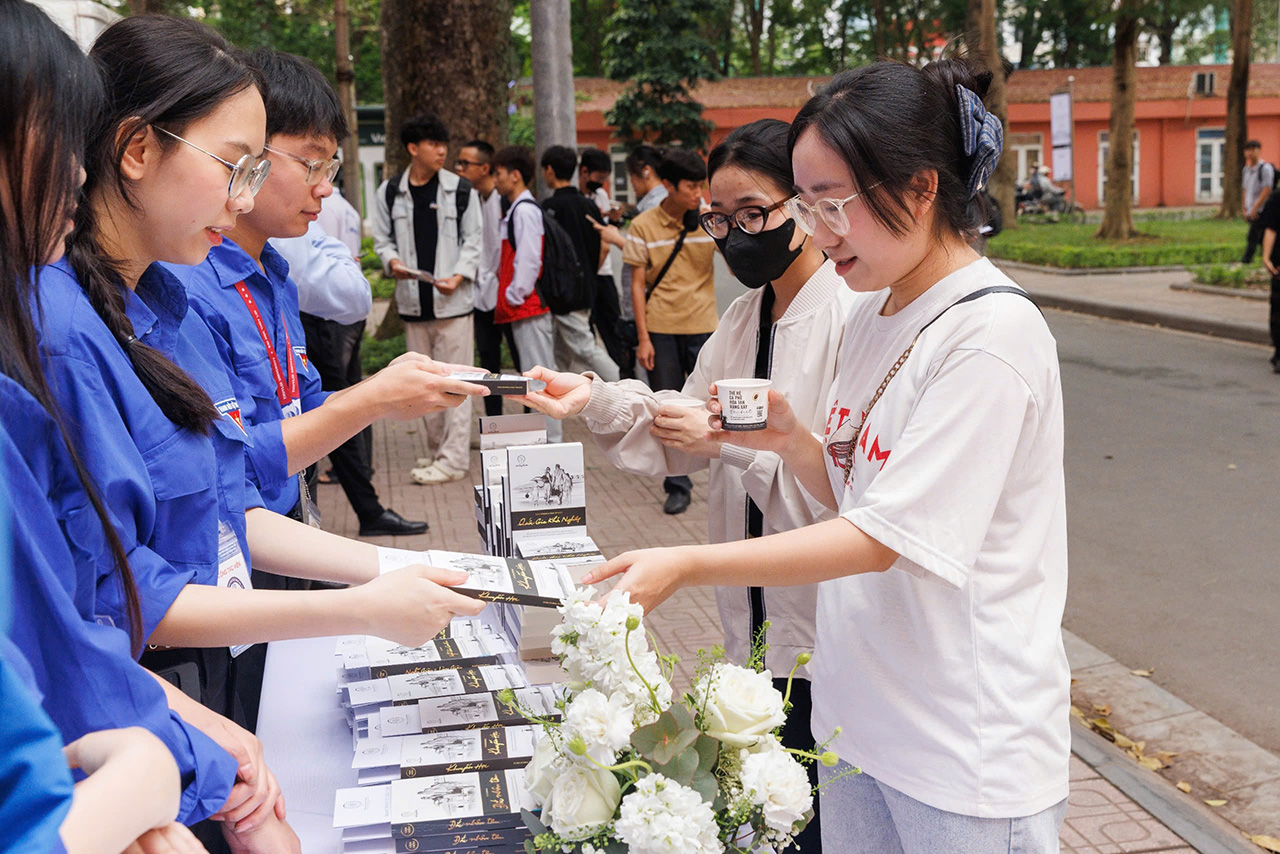 Hành trình Từ Trái Tim đang tạo sức hút lớn với thanh niên Việt và cộng đồng, góp phần tạo nên những thay đổi tích cực trong tư duy, thúc đẩy người trẻ tinh thần khởi nghiệp – kiến quốc.