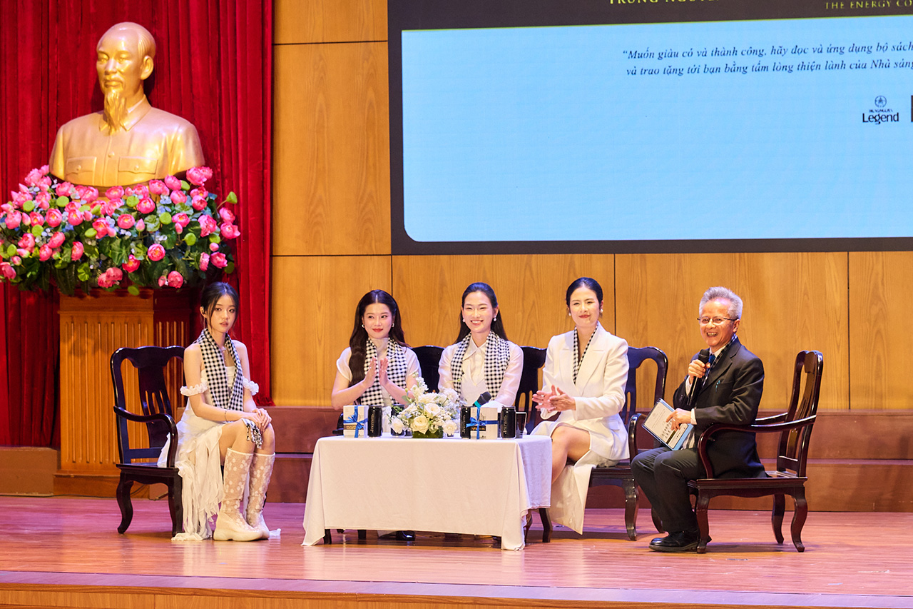 Các hoa hậu, ca sĩ cởi mở chia sẻ về hành trình cá nhân, mang đến nhiều câu chuyện truyền cảm hứng cho sinh viên