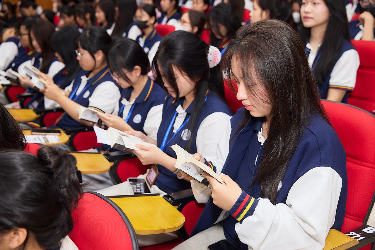 Học và đọc chính là phương tiện quan trọng hun đúc chí lớn, giúp người trẻ hình thành khát vọng và bản lĩnh để kiến tạo tương lai cho đất nước
