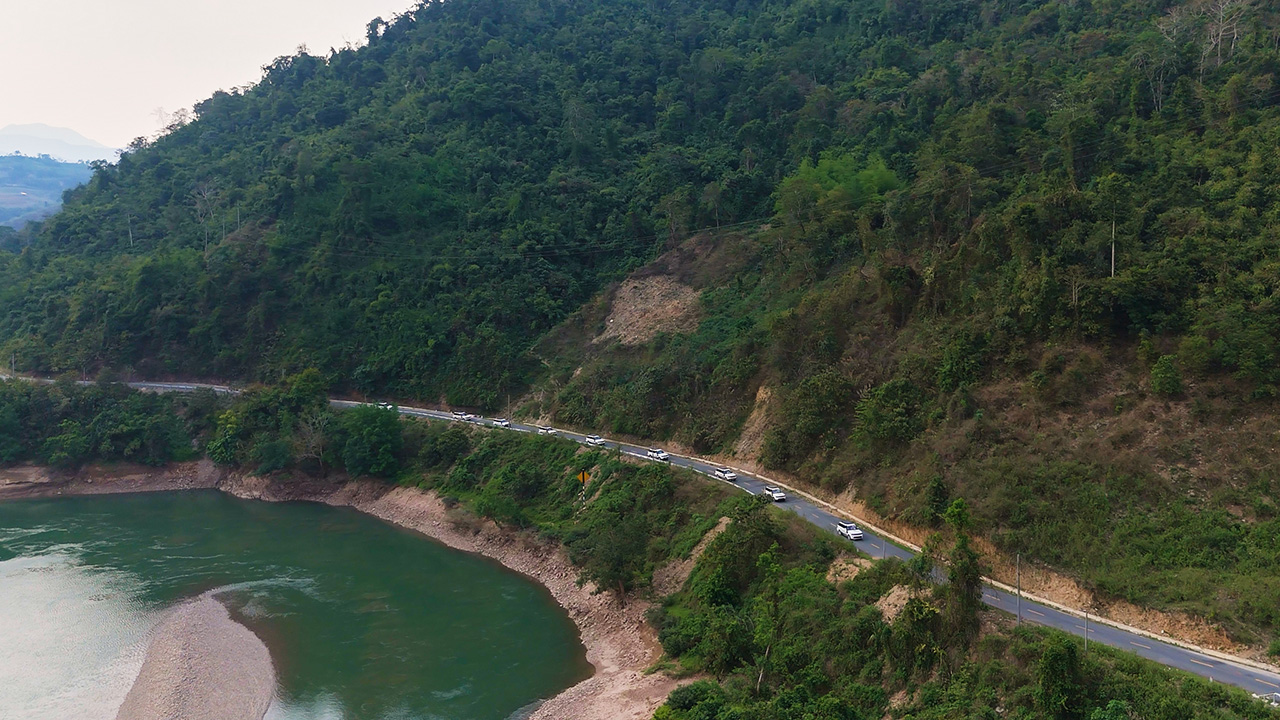 Đoàn xe Hành trình Từ Trái Tim tiếp tục đi đến các vùng sâu, vùng xa của vùng núi cao Tây Bắc, lan tỏa khát vọng lập nghiệp, kiến quốc