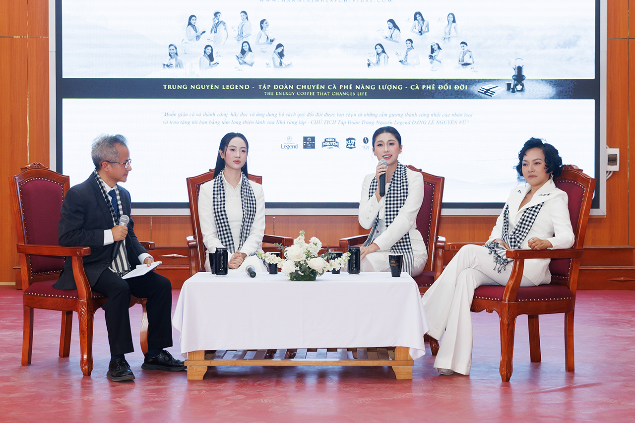 Các khách mời chia sẻ những trải nghiệm cá nhân tiếp sức cho người trẻ trên hành trình lập thân, lập nghiệp