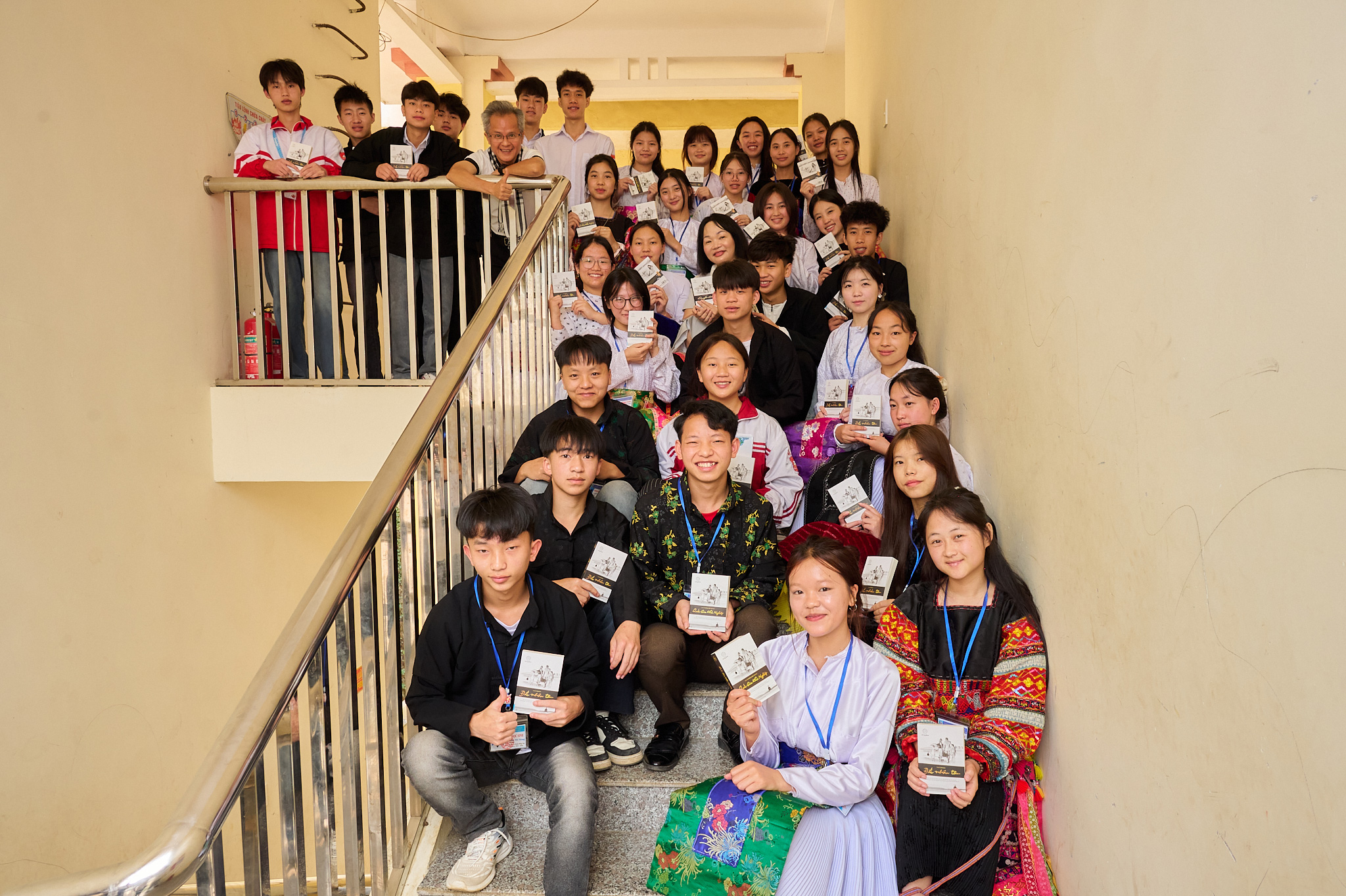 Hành trình Từ Trái Tim góp phần gieo thêm niềm tin để học sinh vùng cao mạnh dạn vượt qua giới hạn của bản thân